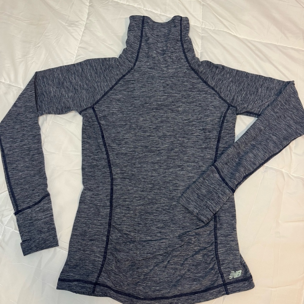 New Balance Women's Heathered Navy Long Sleeve. Like new!  Size small.